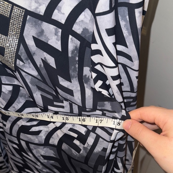 Stylish Black and White Button Down Shirt - Picture 14 of 16